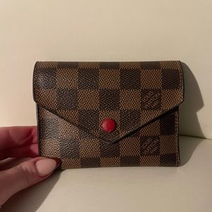 Louis Vuitton Victorine Wallet in Damier Ebene